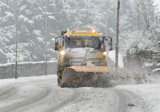 Scottish Borders Council will take on contractors to help clear our roads this winter if the Unite strike goes ahead in bad weather.