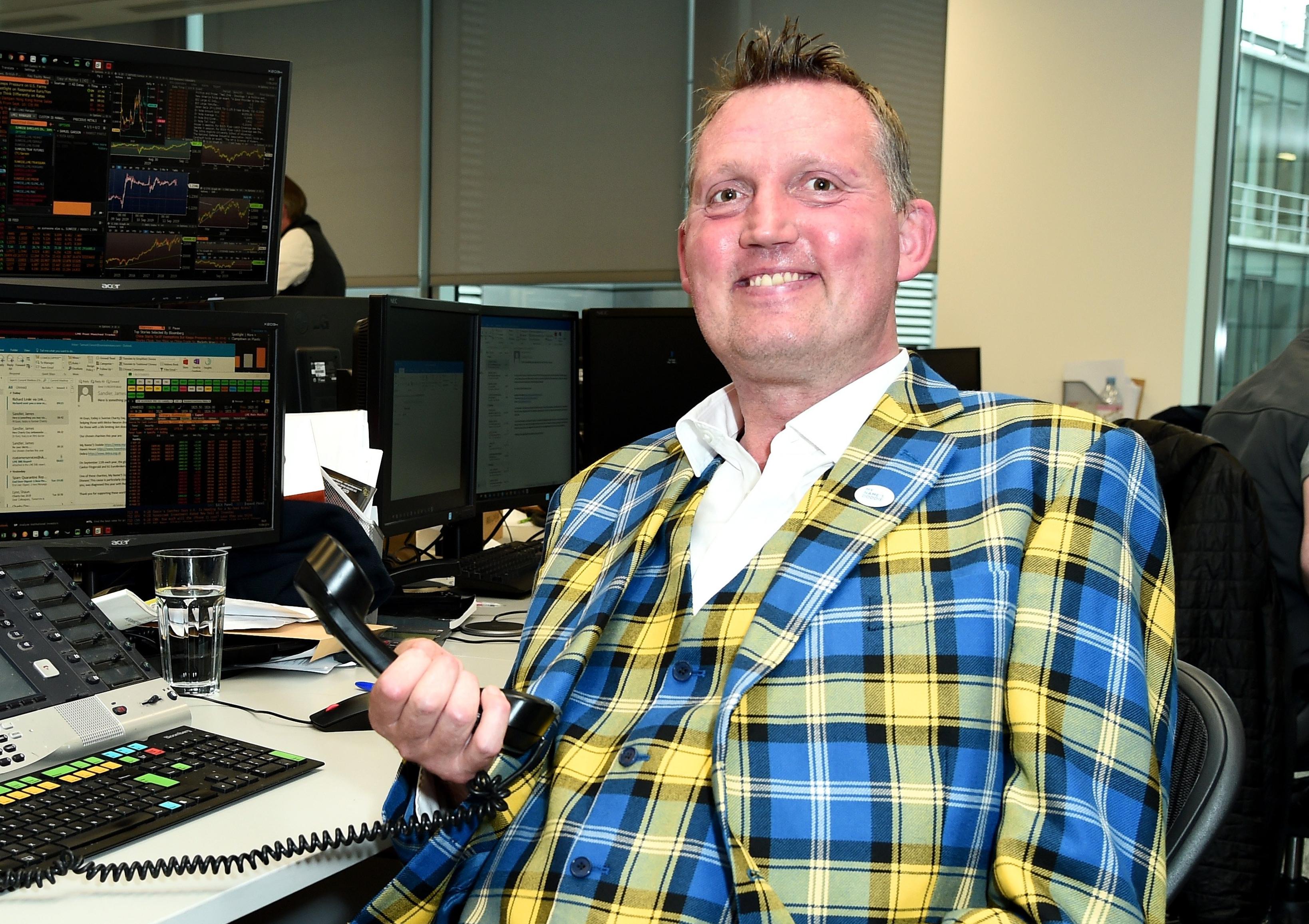 Mad giraffe turns guinea pig as Doddie Weir continues to defy odds in