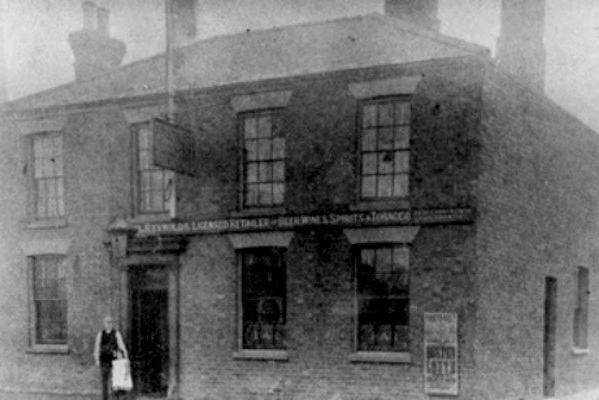 The Castle was located at 36 Fydell Street. It was a 'cider only' pub. The publican in 1896 was S Symons. It closed in 2011.