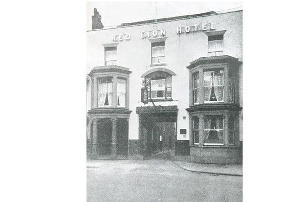 Situated on Wide Bargate, this pub was demolished and replaced by a Woolworths store. The publican in 1896 was Matthew Enderby, in 1911 it was Robert Smith.
