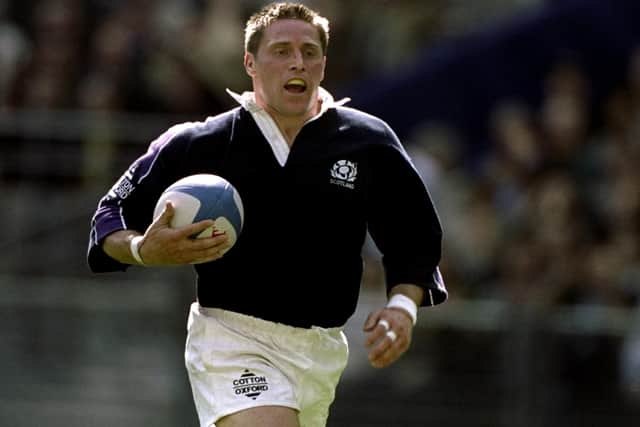 Alan Tait playing rugby union for Scotland in April 1999 against France in Paris (Photo: Alex Livesey/Allsport)