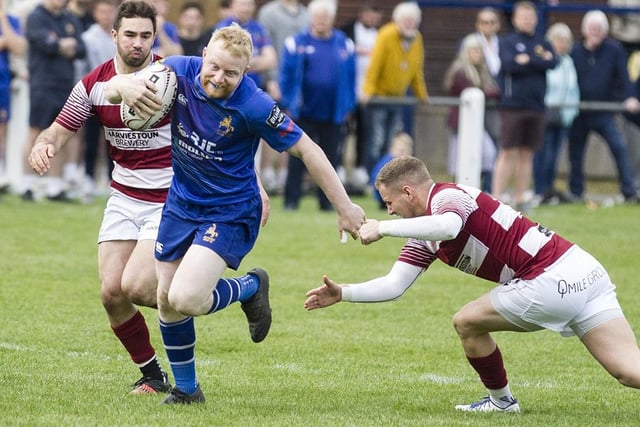 Jed-Forest's Rory Marshall on the ball against Watsonians at Selkirk Sevens