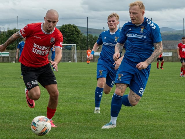 Michael Allan in action for Coldstream during their 4-4 draw at home to Kirkcaldy and Dysart on Saturday (Photo: Julie Russell)