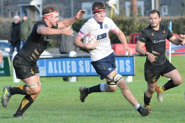 Andrew McColm on the attack for Selkirk against Currie Chieftains (Photo: Grant Kinghorn)