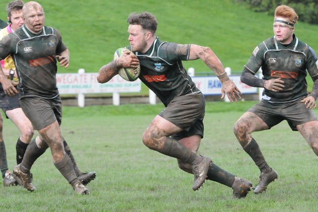 Andrew Mitchell on the attack during Hawick's 16-3 Scottish cup semi-final win at home to Currie Chieftains at Mansfield Park on Saturday (Photo: Grant Kinghorn)