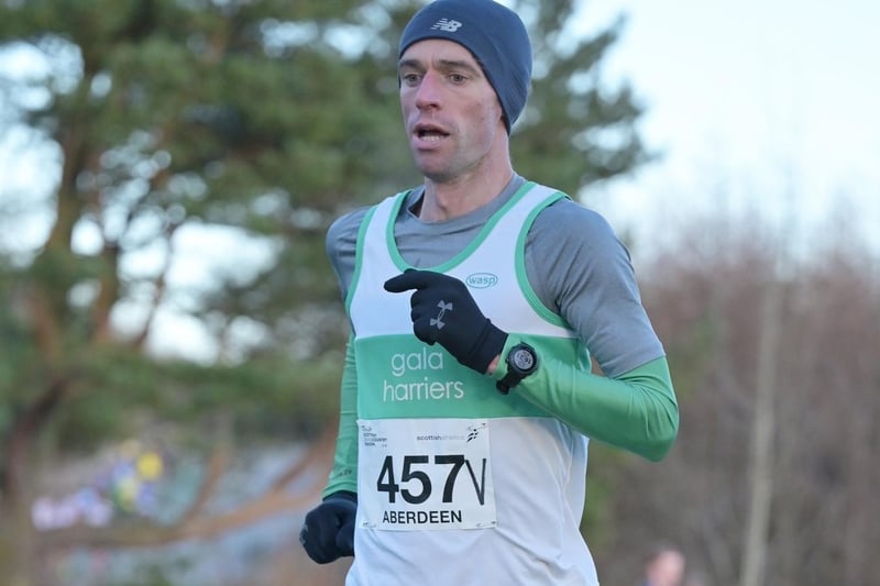 Gala Harrier Darrell Hastie was first male veteran over 40 in the senior men and masters' 8.6km race at Aberdeen's east district cross-country championships on Saturday in 27:24