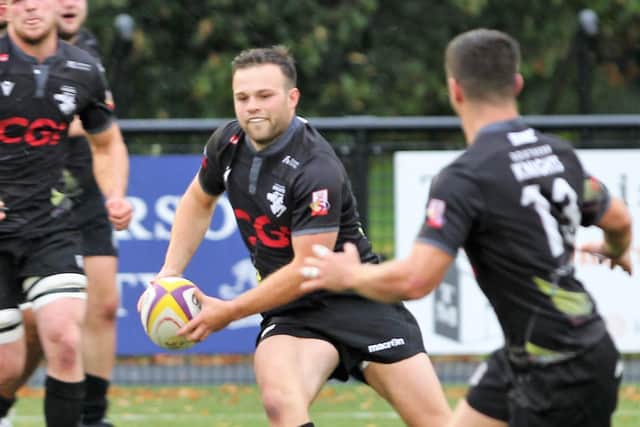 Knights get passing game going (Pic Douglas Hardie)