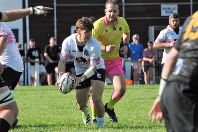Josh Beveridge on the ball for Selkirk during their 47-17 beating at home at Philiphaugh by Currie Chieftains on Saturday (Pic: Grant Kinghorn)