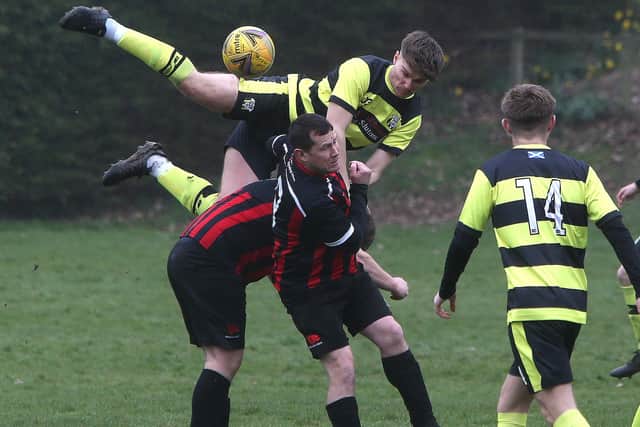 Stow and Hawick Colts challenging for possession on Saturday (Pic: Steve Cox)