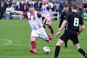 Des Sutherland on the ball for Langlee Amateurs versus Lesmahagow at the weekend (Pic: Neil Renton)