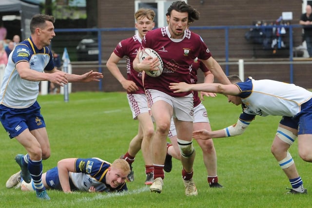 Andrew Mitchell on the ball for Gala during their 22-19 last-eight knockout of Jed-Forest at Saturday's Selkirk Sevens