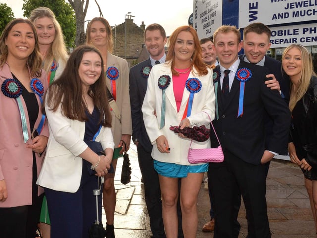 The Selkirk contingent enjoy their evening in Galashiels. Photos: Alwyn Johnston.