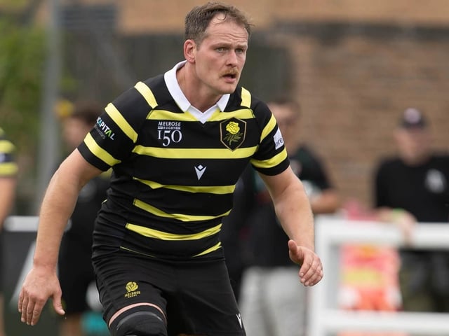 Captain Angus Runciman in action for Melrose during their 34-31 win away to Glasgow Hutchesons’ Aloysians on Saturday (Photo: Andy McLean)