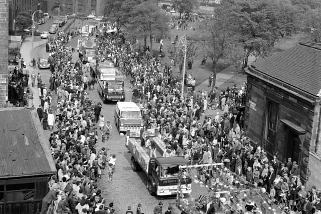 A view of the Leith Pageant passing by Leith Links, 1971 Pic: Joe Steele