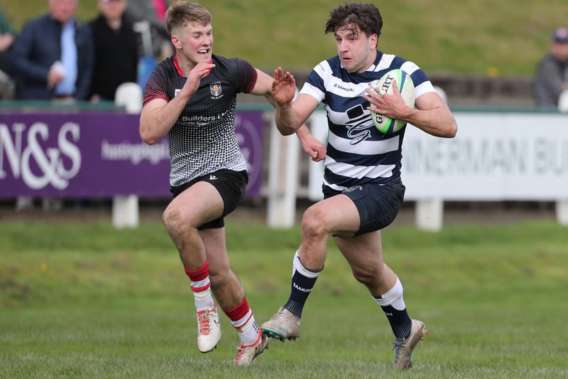 Heriot's on the attack during their 19-19 draw with Kelso at Hawick Sevens on Saturday (Photo: Brian Sutherland)