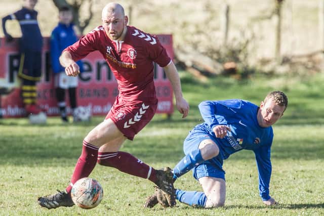 Colin Cameron on the ball for Ancrum against Langlee Amateurs (Photo: Bill McBurnie)