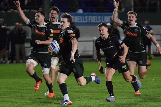 Hector Patterson on his way to scoring a try for Hawick as they beat Currie Chieftains 38-26 at home at Mansfield Park on Friday (Photo: Malcolm Grant)