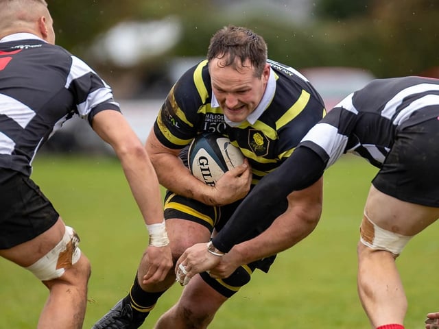 Captain Angus Runciman on the ball for Melrose as they lost 39-22 away to Kelso at Poynder Park on Saturday (Photo: Andy McLean)