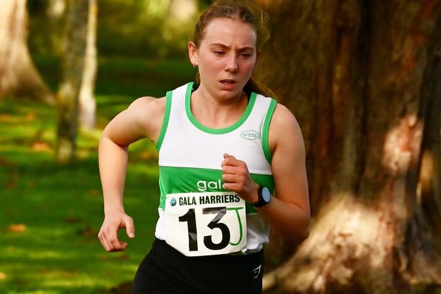 Gala Harrier Isla Paterson was second overall in 21:34 in the senior women's race at Scottish Athletics' east district cross-country league meeting at Kirkcaldy on Saturday