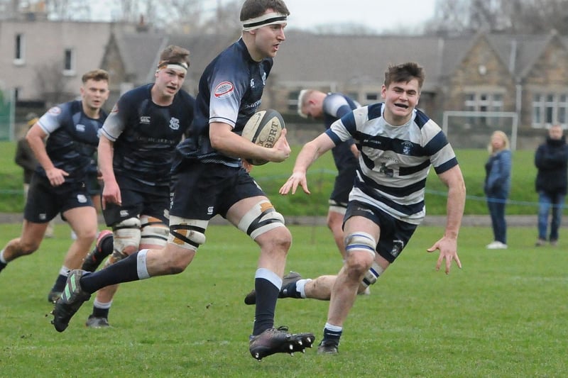 Andrew McColm on the attack during Selkirk's Scottish Premiership season-ending 33-10 defeat at Heriot's Blues on Saturday (Photo: Grant Kinghorn)