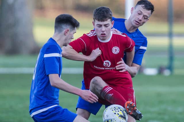 Luke MacLean on the ball for Peebles Rovers against Kinnoull on Saturday (Photo: Bill McBurnie)