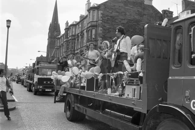 Floats and lorries coming down Leith Walk in the Leith Pageant in June 1986 Pic: Albert Jordan
