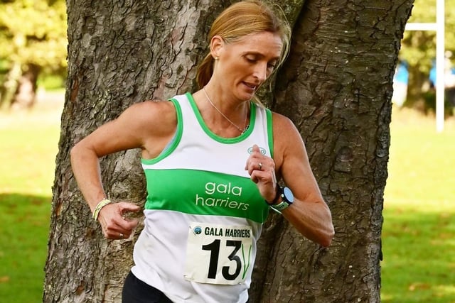 Gala Harrier Gillian Lunn competing at Scottish Athletics' east district cross-country league meeting at Kirkcaldy on Saturday