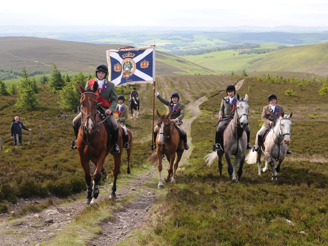Adam and his attendants arrive at the Three Brethren.