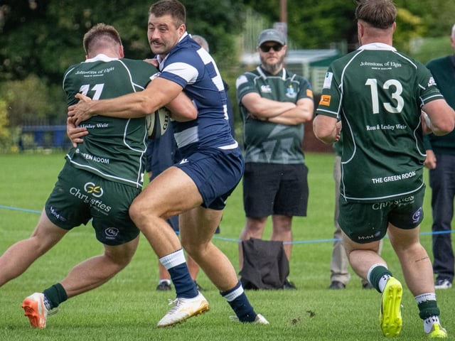 Ronan McKean on the ball for Hawick during their 80-13 loss away to Heriot’s in Edinburgh on Saturday (Photo: Jonathan Cruickshank)