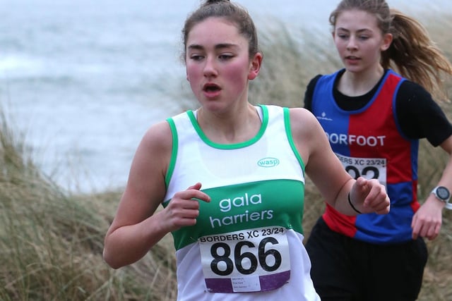 Gala Harrier Elise Field was 38th in 15:07 in Sunday's junior Borders Cross-Country Series race at Dunbar in 11:59