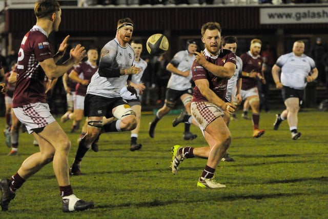Gala on the attack during their 32-12 Border League win at home to Selkirk on Friday (Photo: Grant Kinghorn)