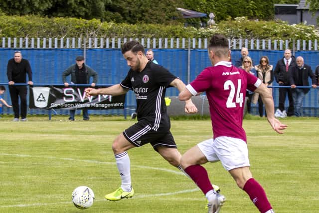 Rovers ace Murray advances towards Linlithgow goal
