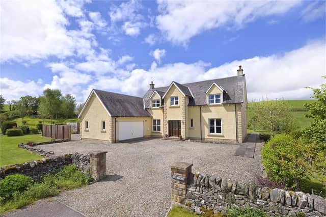 Holmbank, near Denholm, is a cracking modern family home in a delightful semi-rural setting.