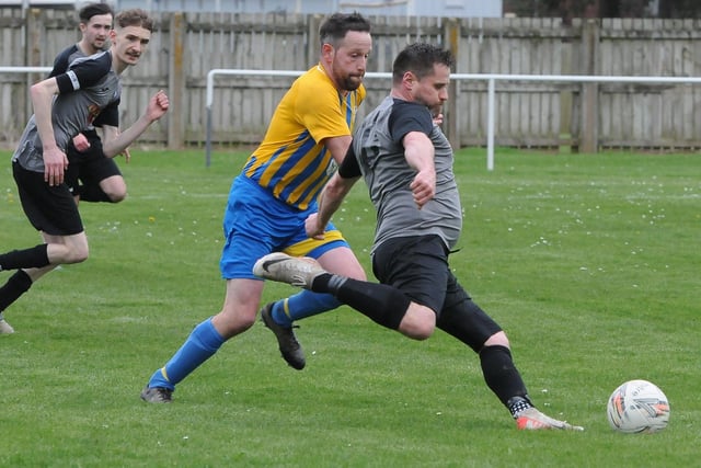 David Deans lining up a shot during Selkirk Victoria's 4-2 win at home at Yarrow Park to Lauder on Saturday in the Border Amateur Football Association's B division (Photo: Grant Kinghorn)