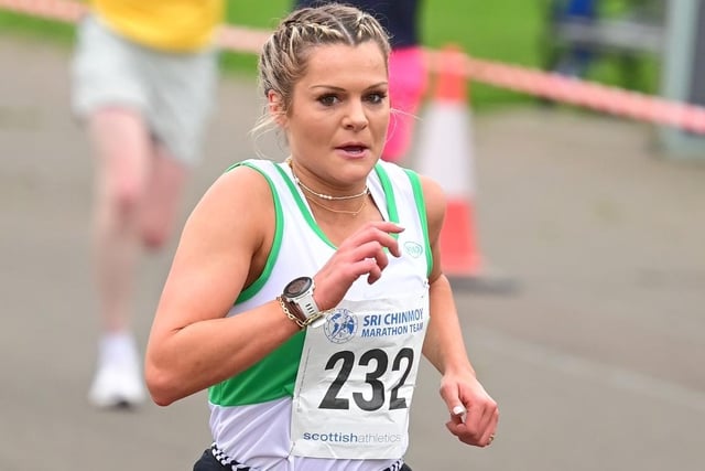 Gala Harrier Laura Goodson clocked 18:11 at Friday's national 5km championships at Silverknowes in Edinburgh, finishing 278th