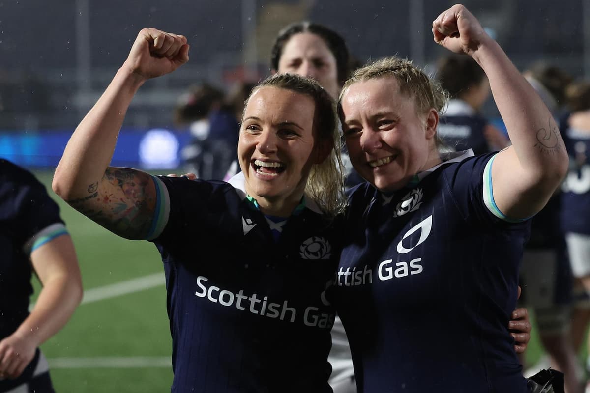 Lisa Thomson Rugby Partner Borderers Chloe Rollie, Lisa Thomson and Lana Skeldon help Scotland to ...