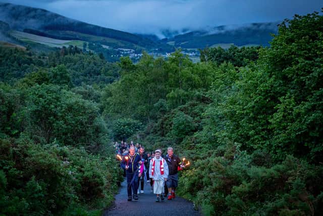 Heading up Caerlee Hill for the burning.