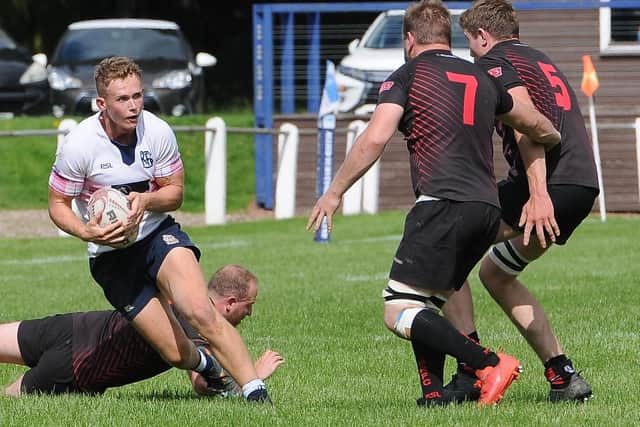 Andrew Grant-Suttie in possession for Selkirk during their 53-19 defeat by Biggar in a pre-season friendly at Philiphaugh on Saturday (Pic: Grant Kinghorn)