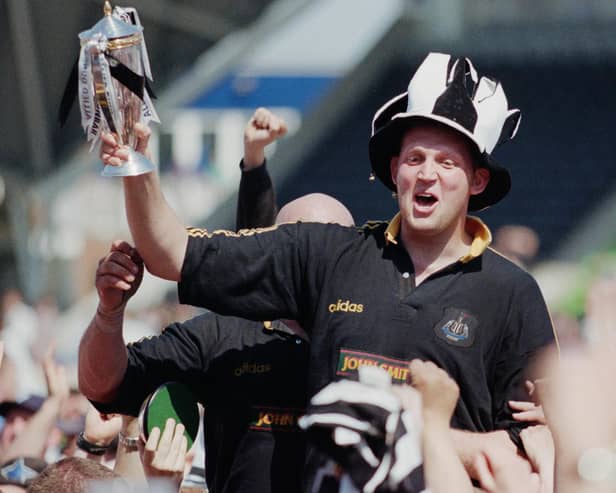 Doddie Weir celebrating winning the English Allied Dunbar Premiership with Newcastle Falcons in London in 1998 (Photo: Tom Shaw/Allsport/Getty Images/Hulton Archive)