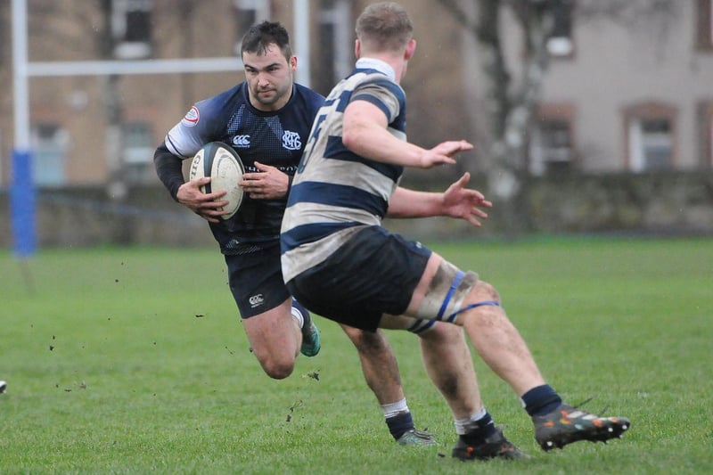 Aaron McColm on the ball during Selkirk's Scottish Premiership season-ending 33-10 defeat at Heriot's Blues on Saturday (Photo: Grant Kinghorn)