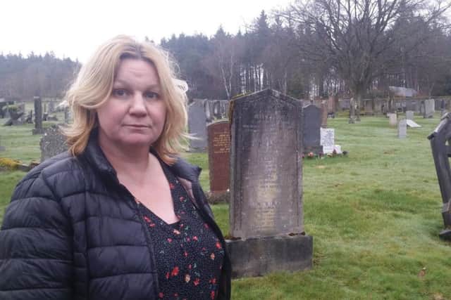 Councillor Caroline Penman has called for all dogs to be kept on leads in cemeteries.