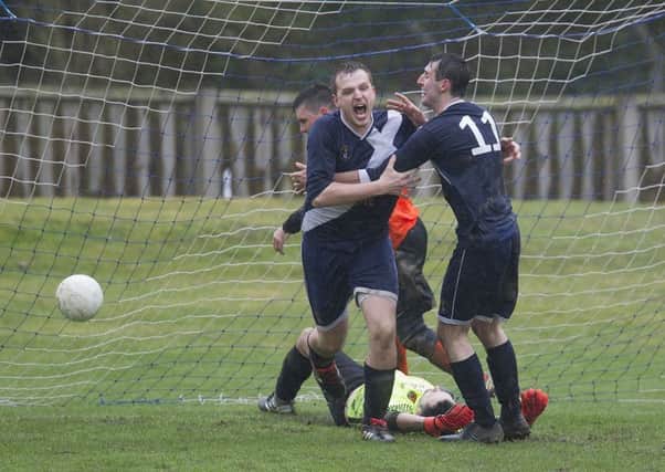 Jed Legion's winger Kyle Finlayson scores, supported by Steven Drummond (picture by Bill McBurnie).