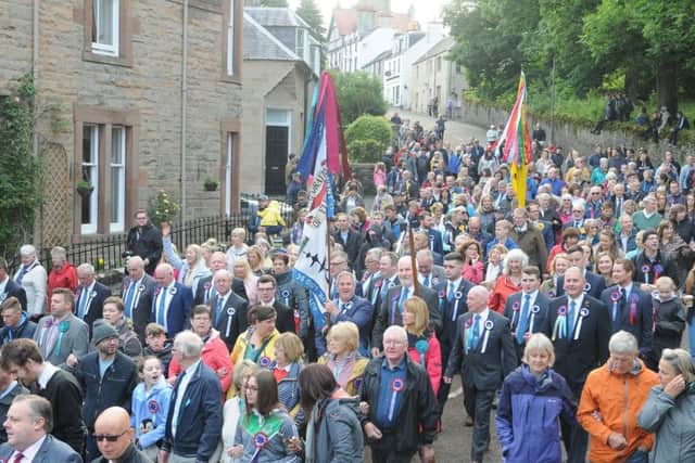 Coming doon the Green.